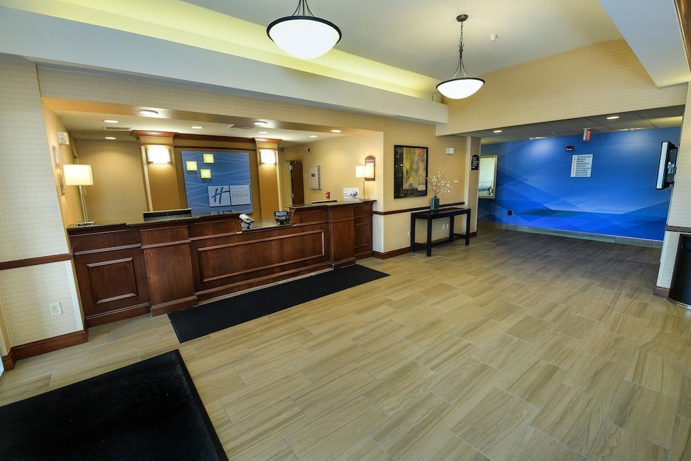 Holiday Inn Express Hotel & Suites Grand Forks By Ihg Εξωτερικό φωτογραφία