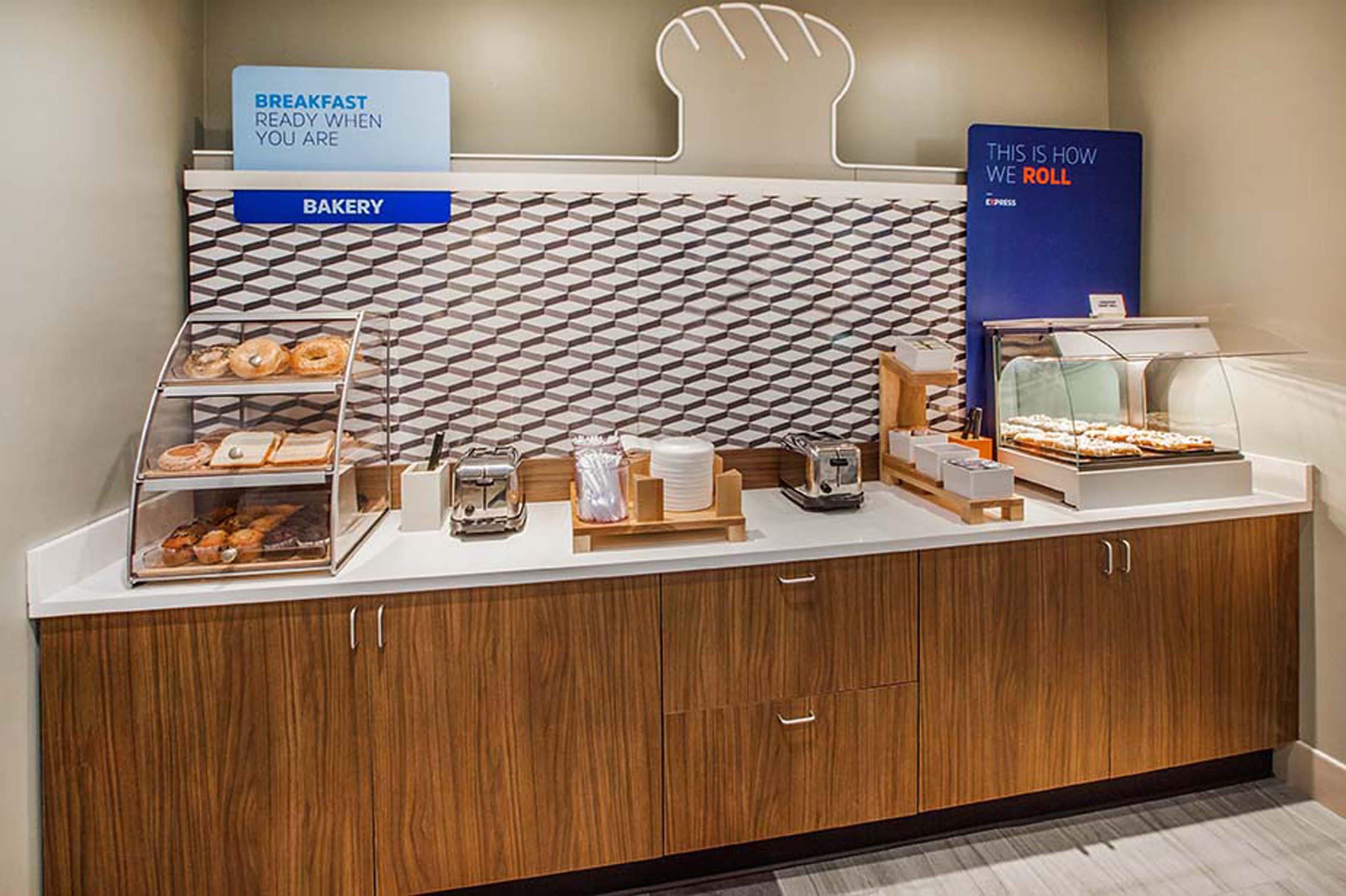 Holiday Inn Express Hotel & Suites Grand Forks By Ihg Εξωτερικό φωτογραφία