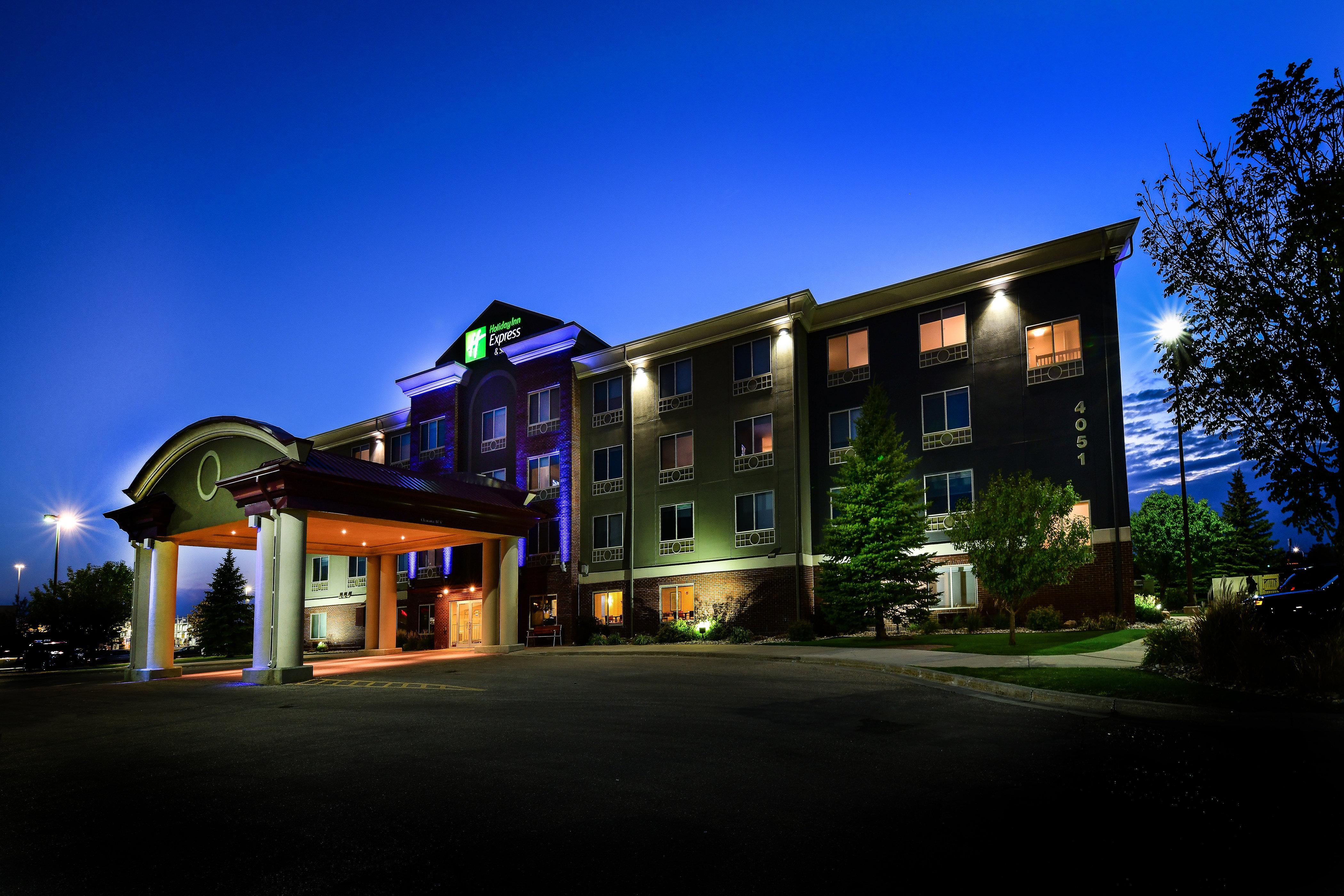 Holiday Inn Express Hotel & Suites Grand Forks, An Ihg Hotel Εξωτερικό φωτογραφία