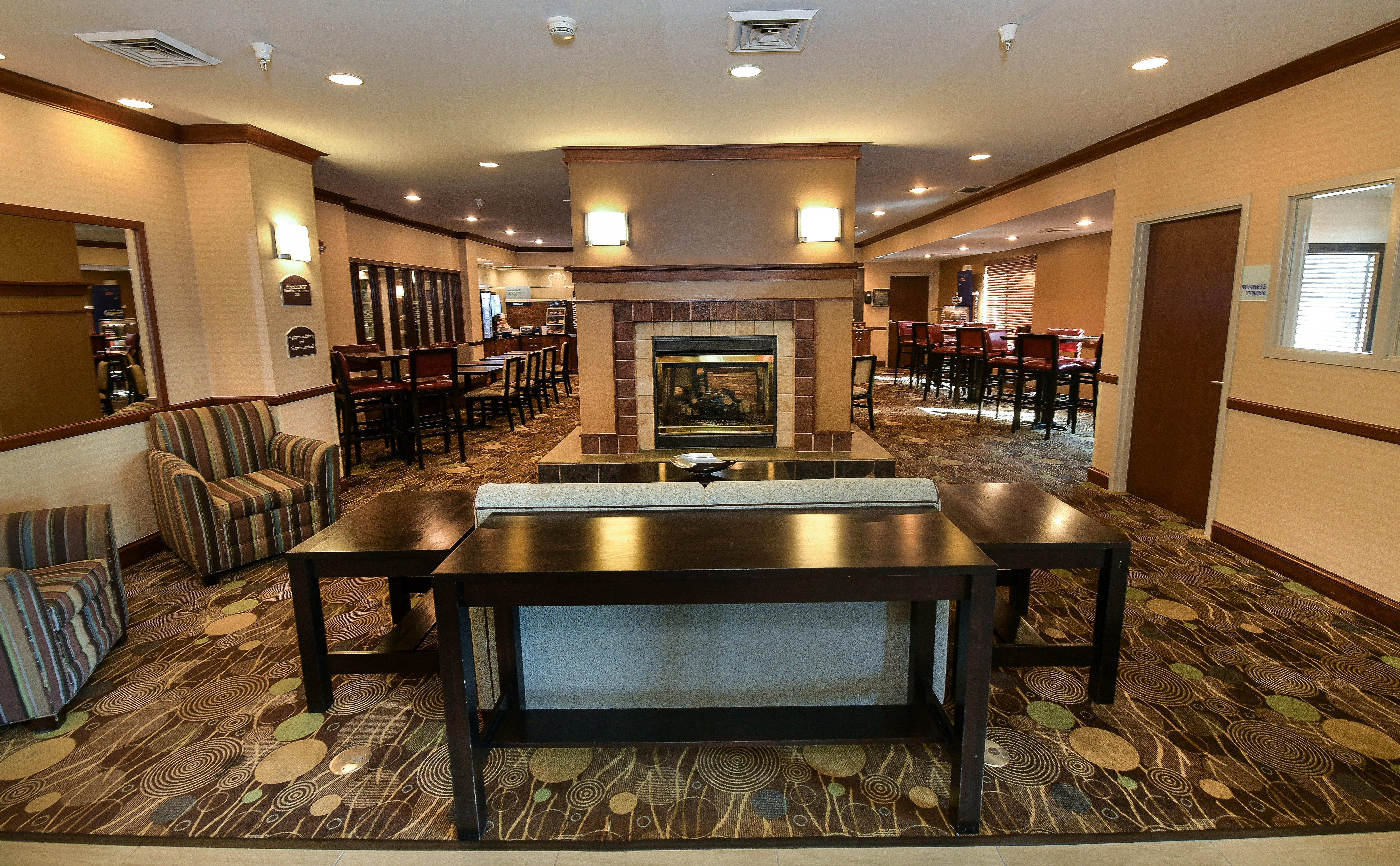 Holiday Inn Express Hotel & Suites Grand Forks By Ihg Εξωτερικό φωτογραφία