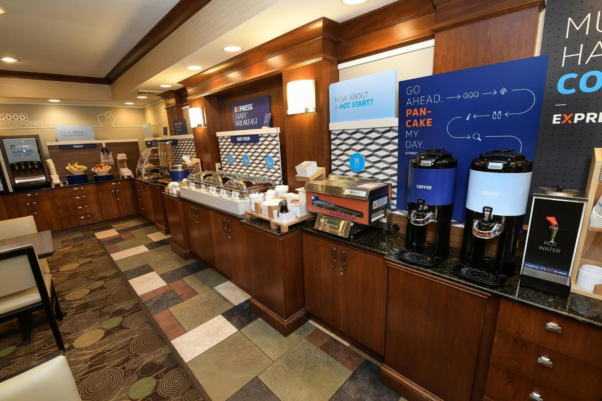 Holiday Inn Express Hotel & Suites Grand Forks By Ihg Εξωτερικό φωτογραφία